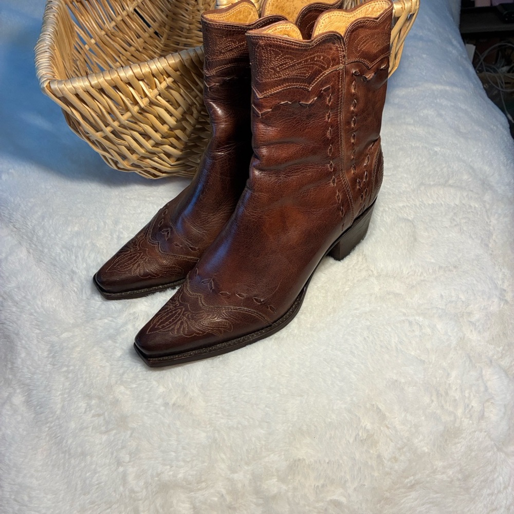 Charlie 1 Horse women Leather Boots 6.5B artisan handcrafted Brazil